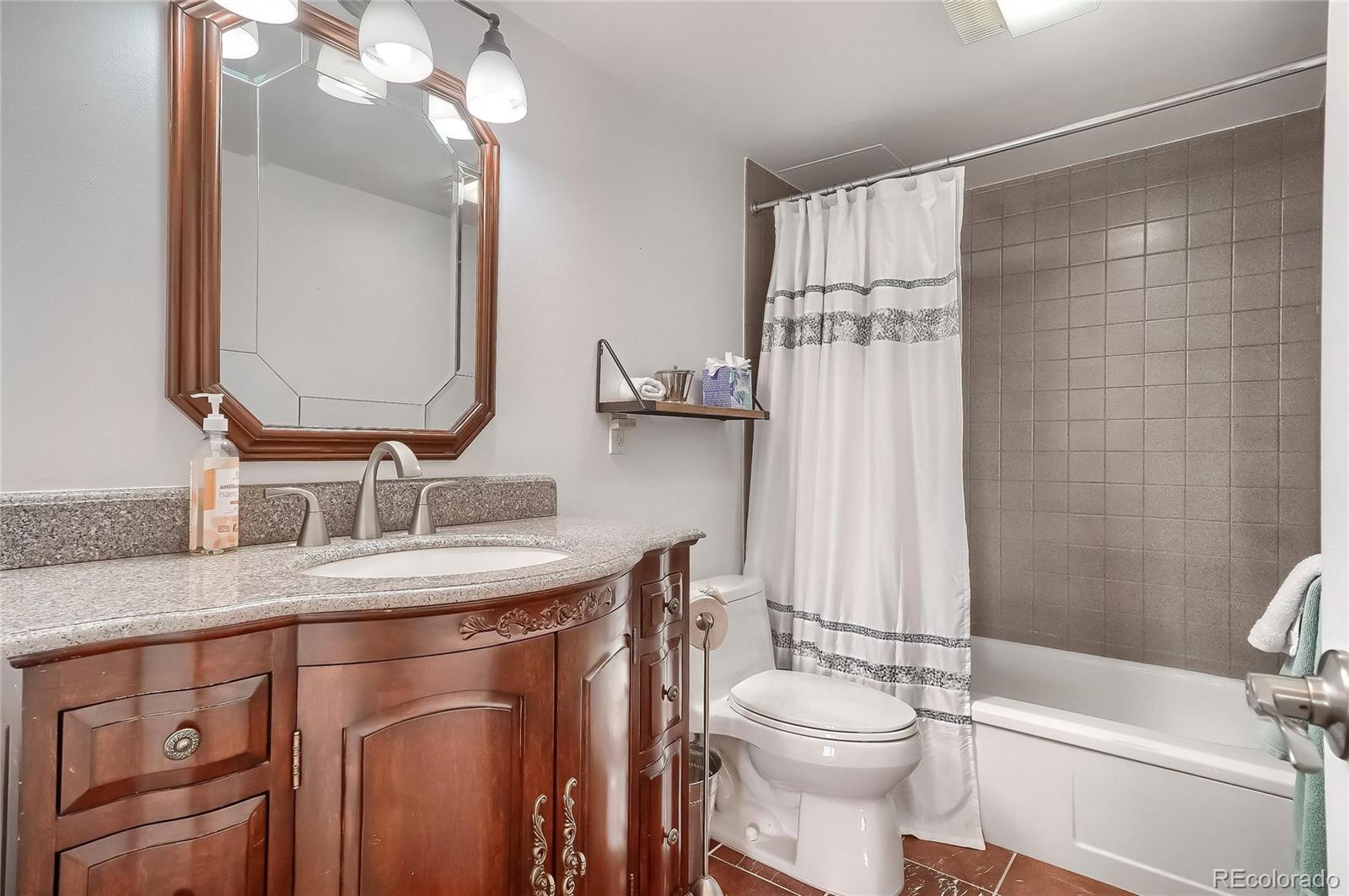 800 Washington Street Unit: 709
