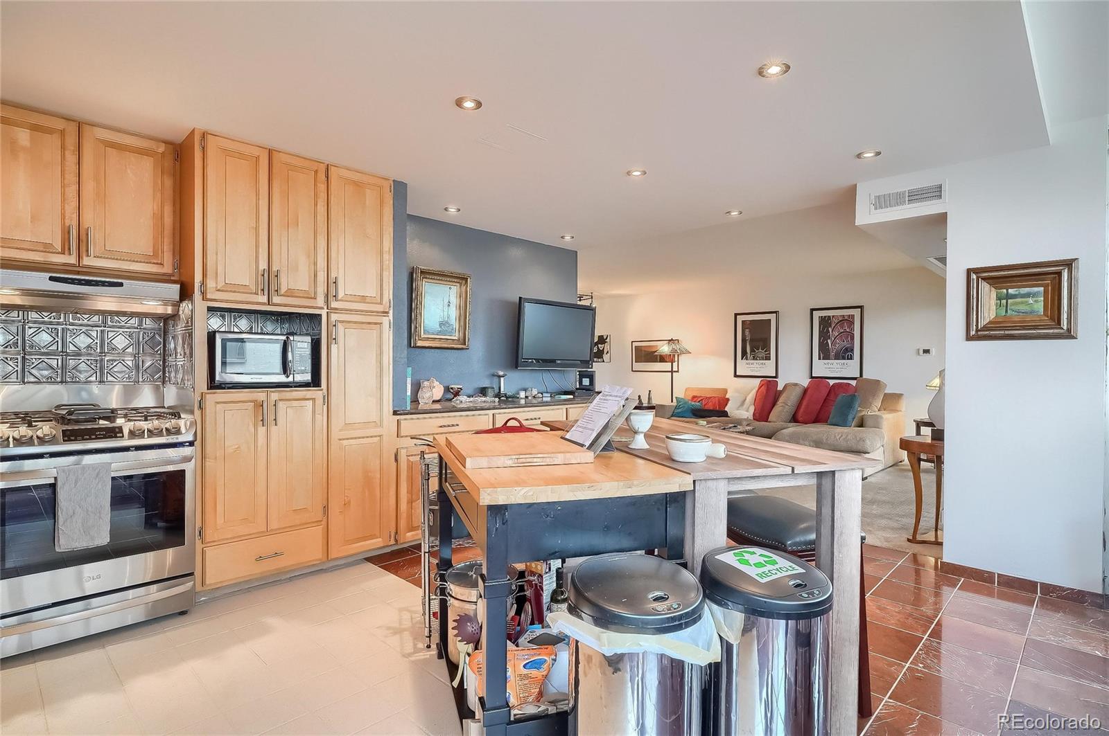 800 Washington Street Unit: 709