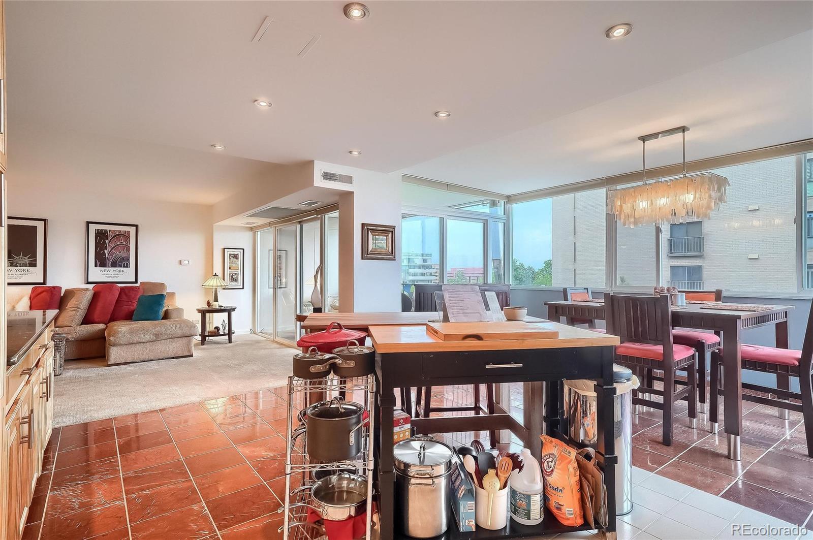 800 Washington Street Unit: 709