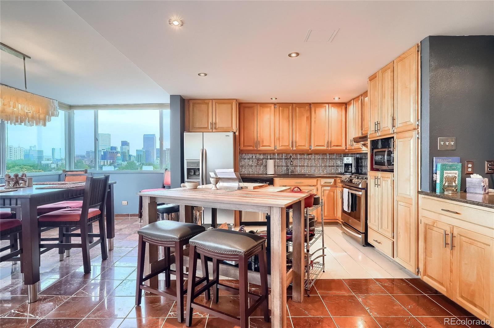800 Washington Street Unit: 709