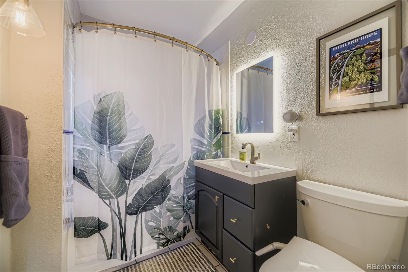 3025 S Corona Street