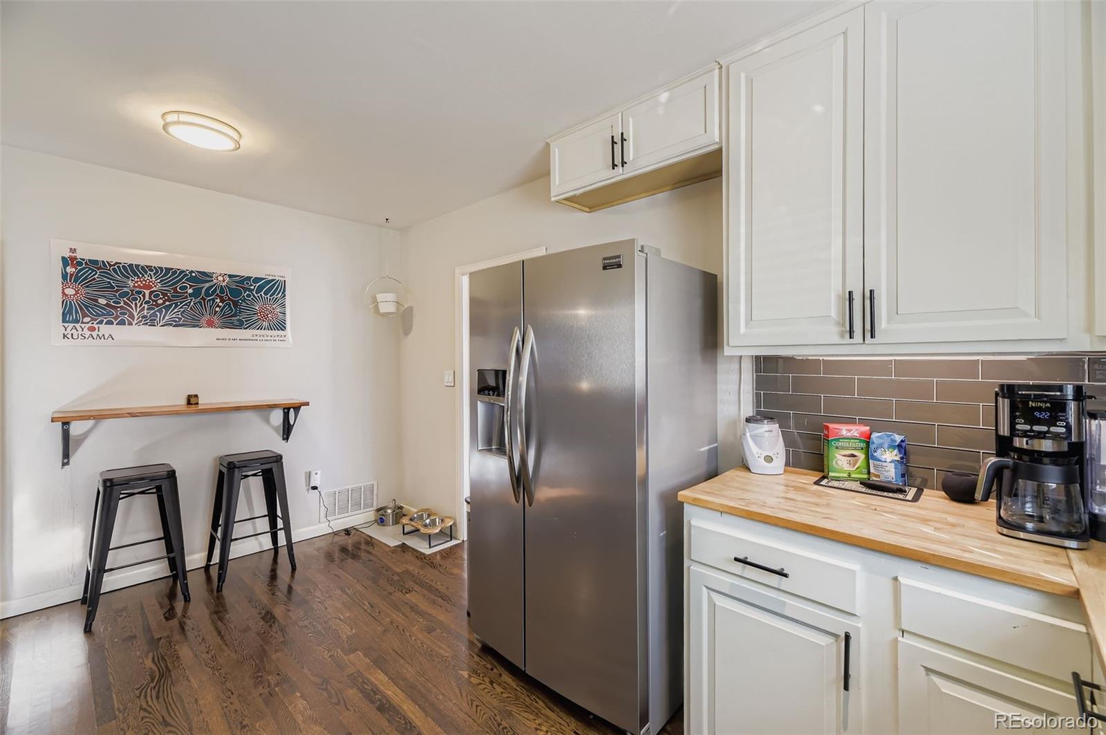 3025 S Corona Street