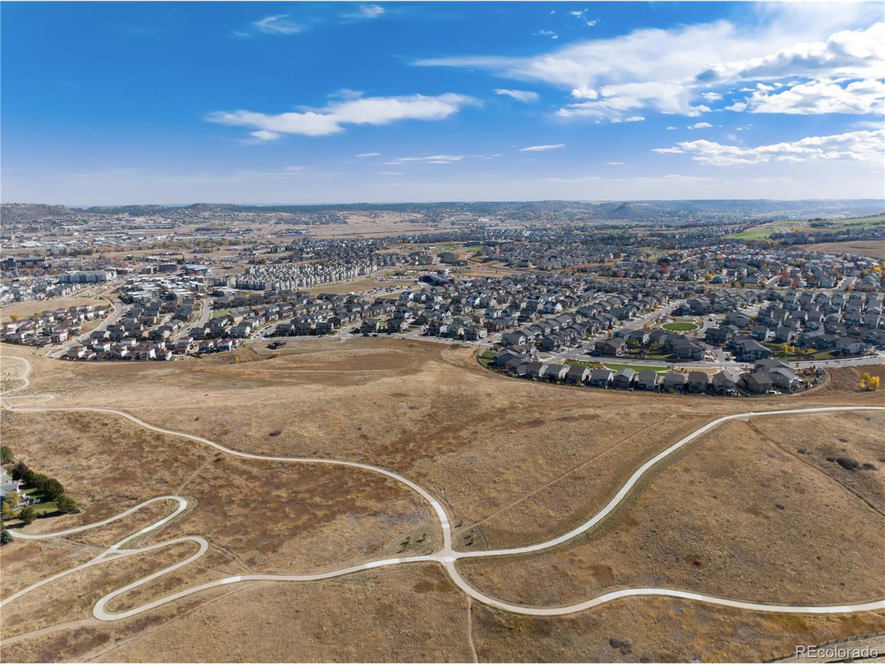 2102 Broadleaf Loop