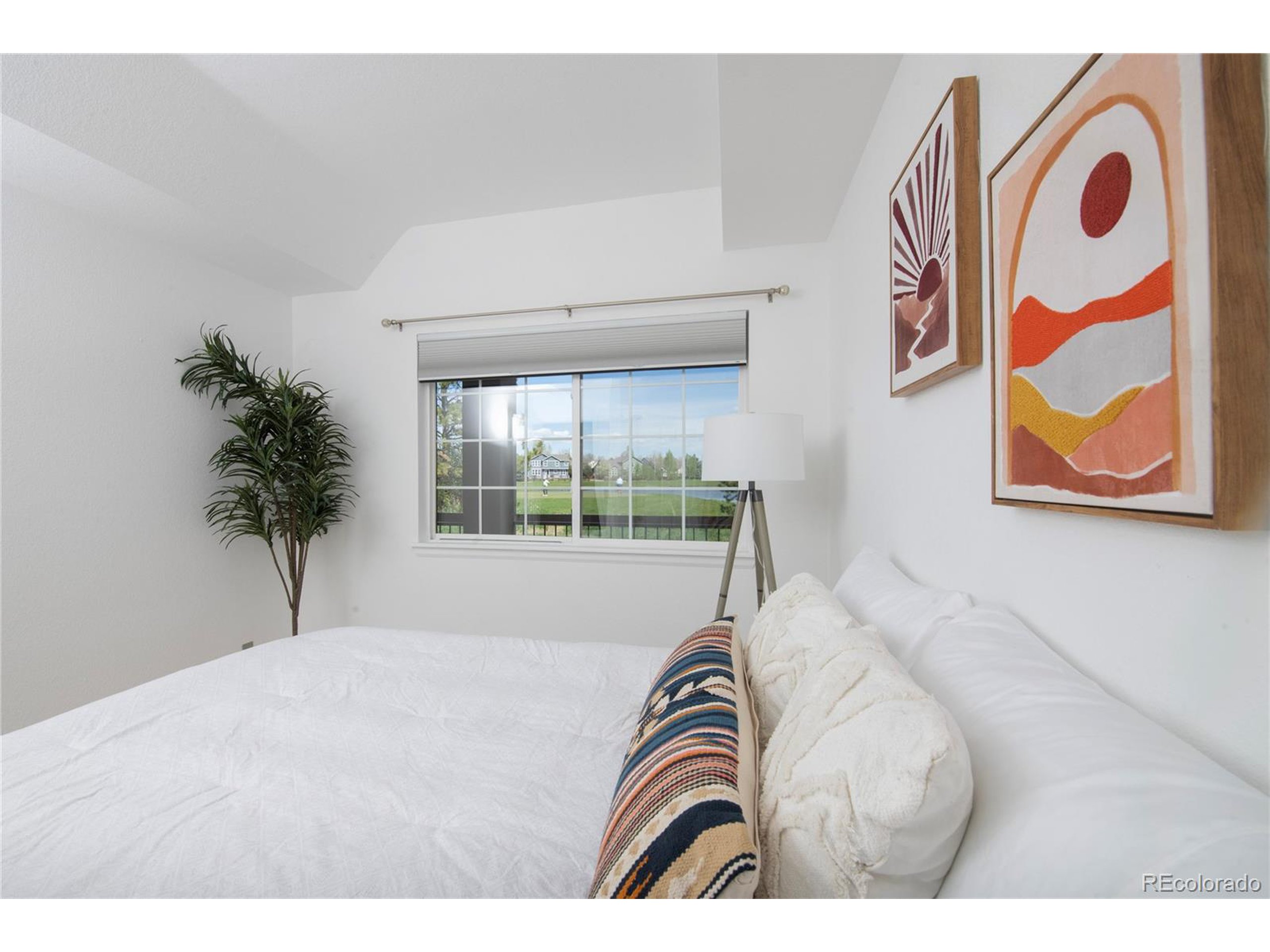 1703 Whitehall Dr 1E