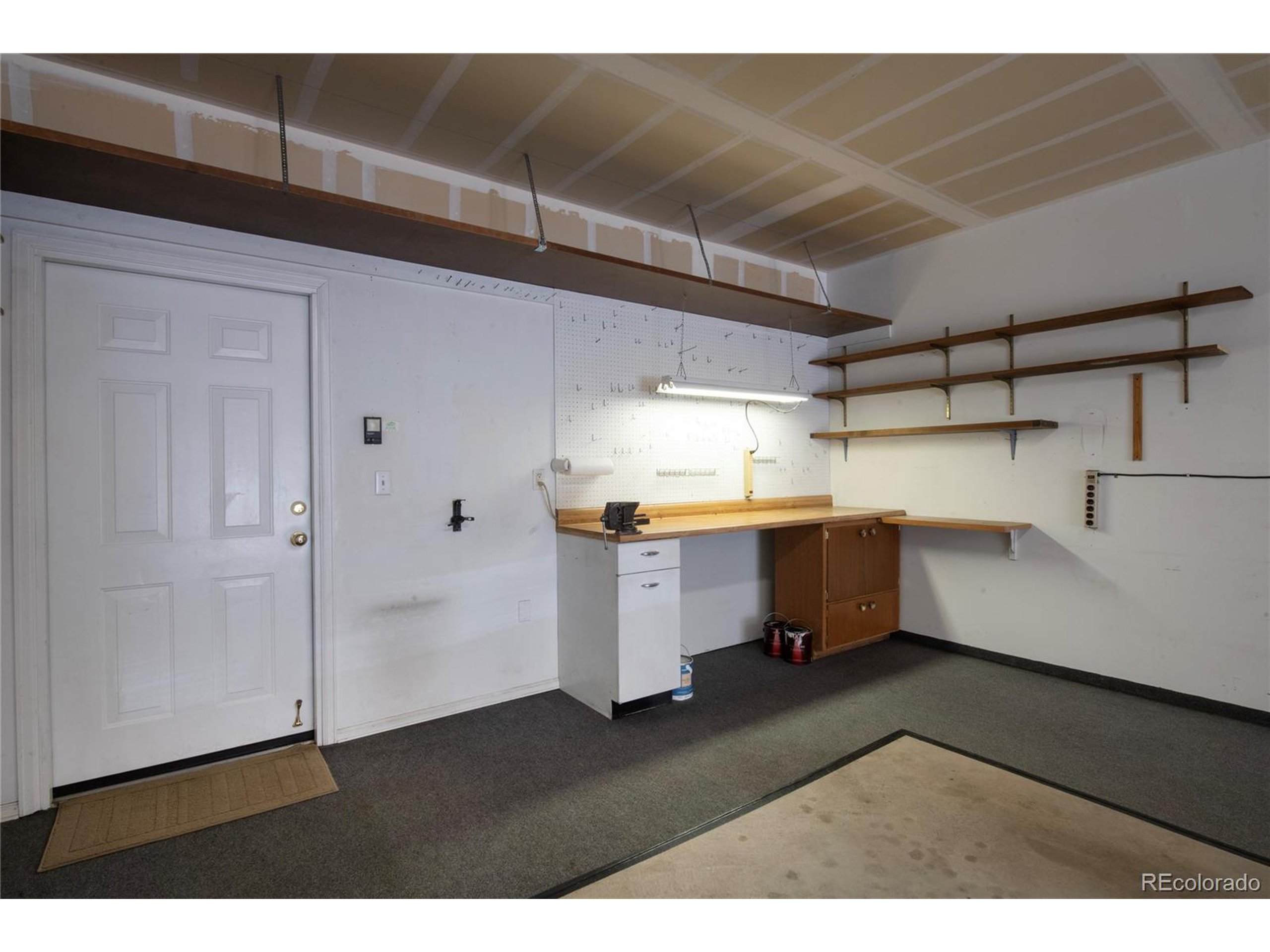 1703 Whitehall Dr 1E