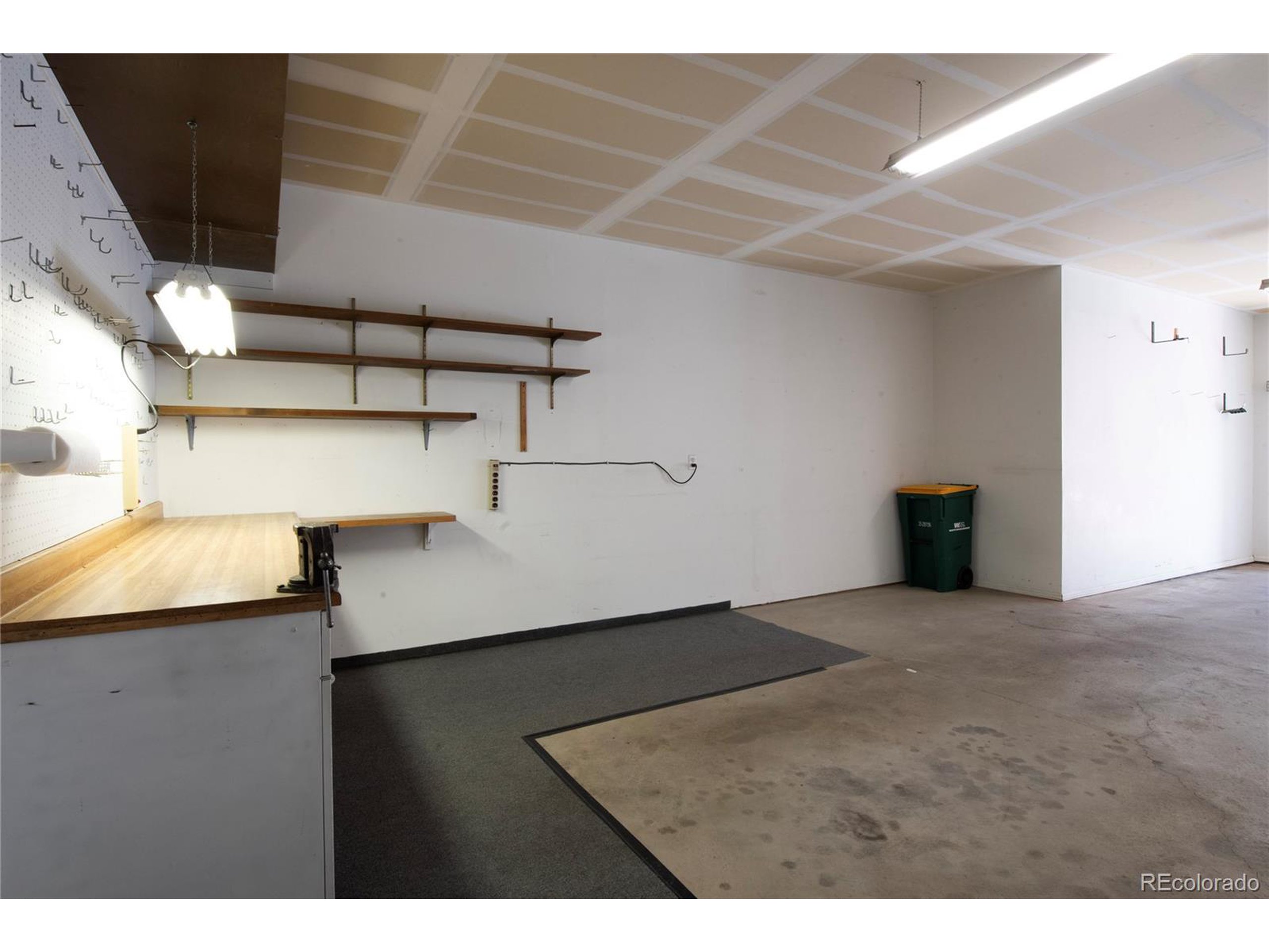 1703 Whitehall Dr 1E