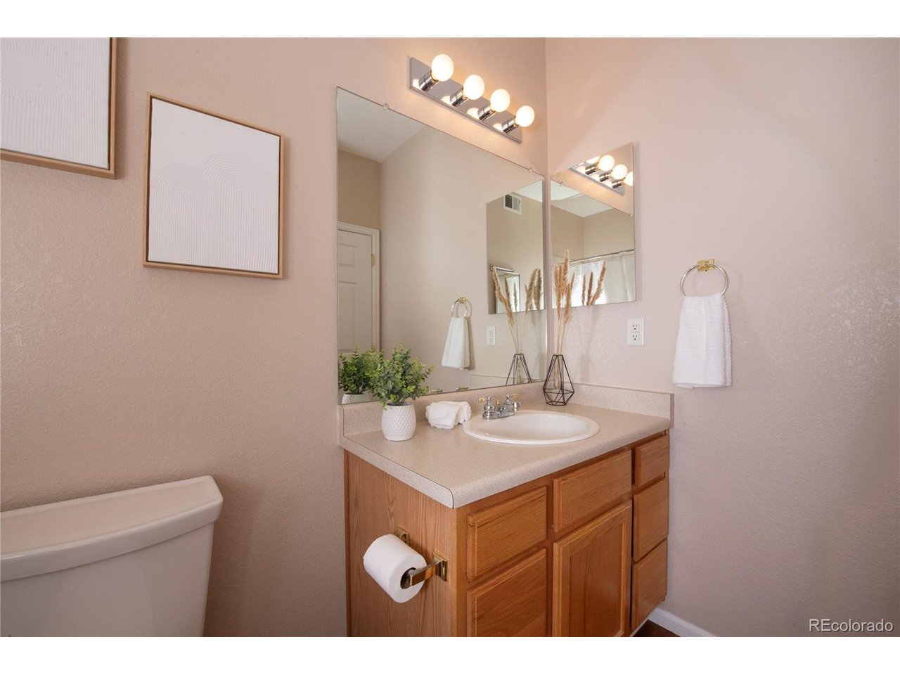 1703 Whitehall Dr 1E