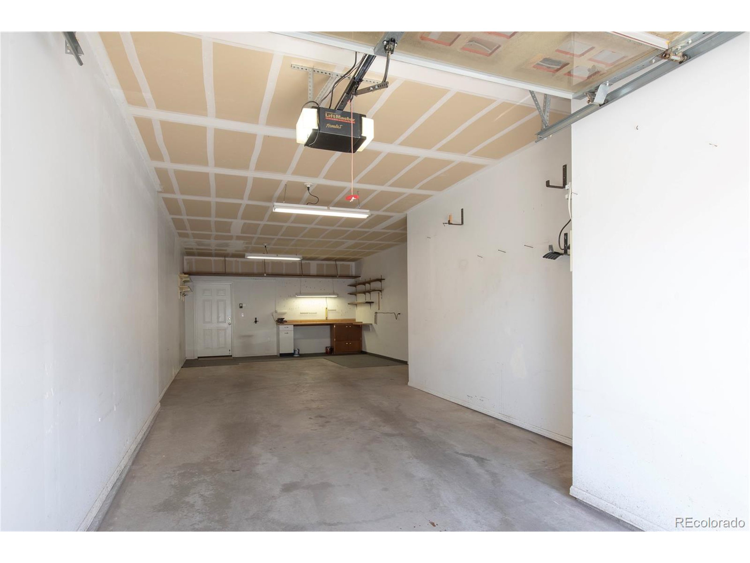 1703 Whitehall Dr 1E