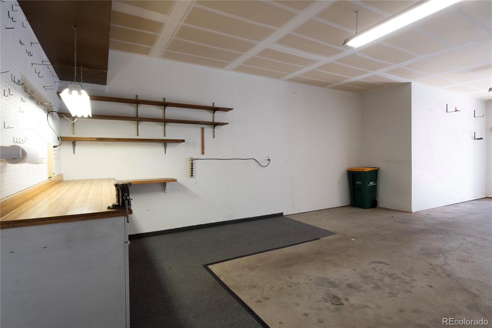 1703 Whitehall Drive Unit: 1E