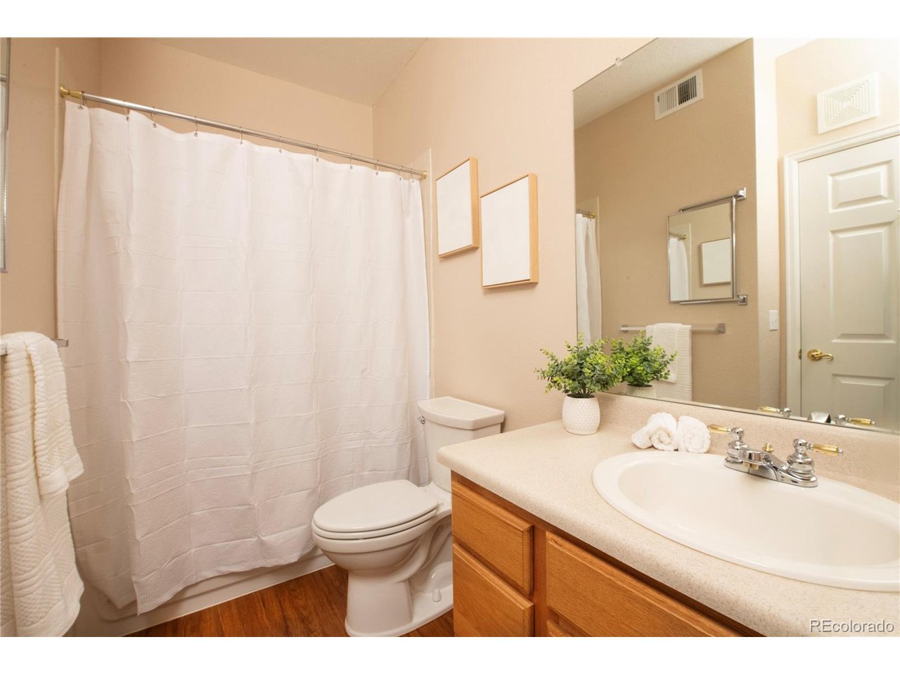 1703 Whitehall Dr 1E