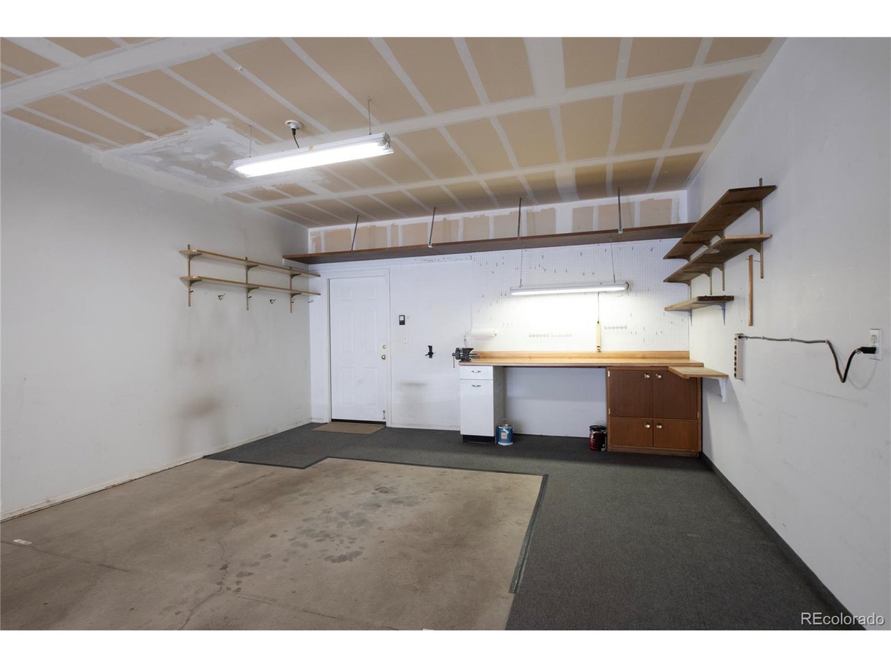 1703 Whitehall Dr 1E