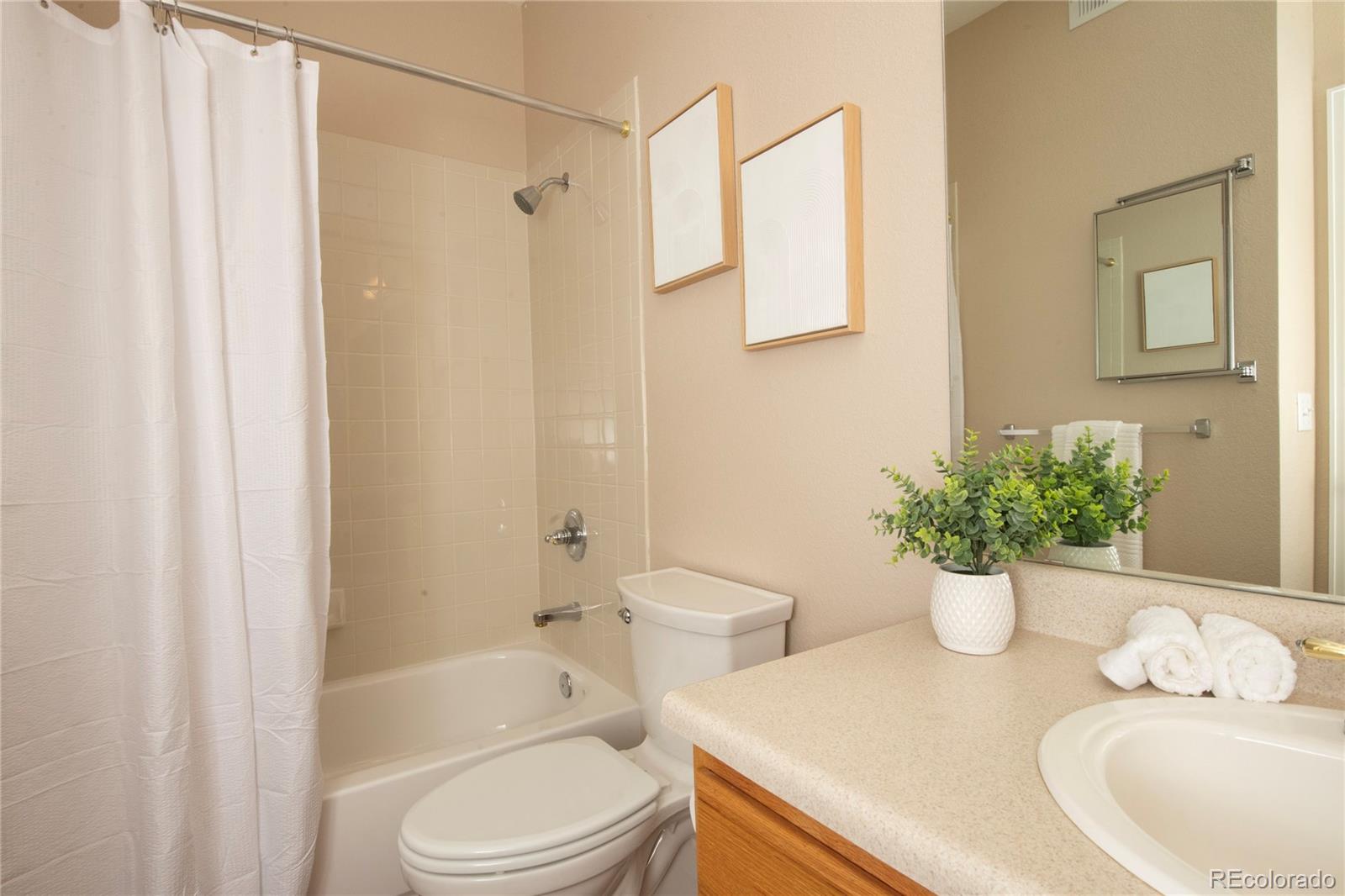 1703 Whitehall Drive Unit: 1E