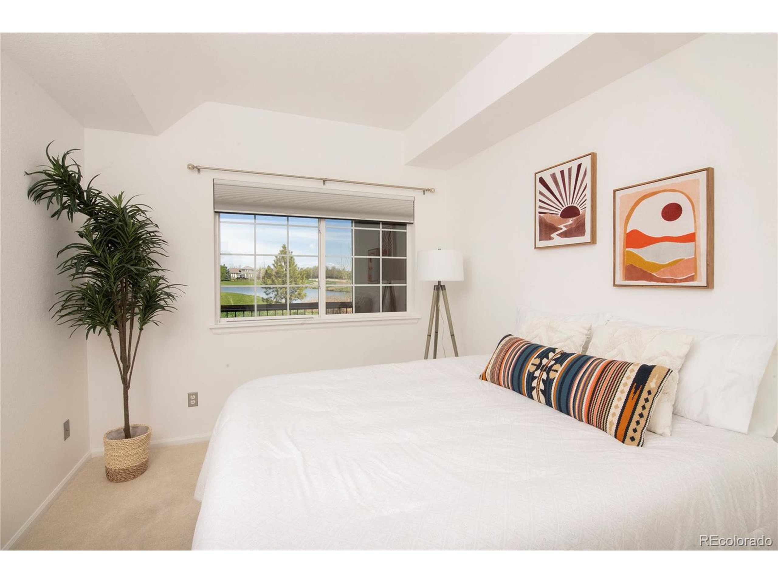 1703 Whitehall Dr 1E