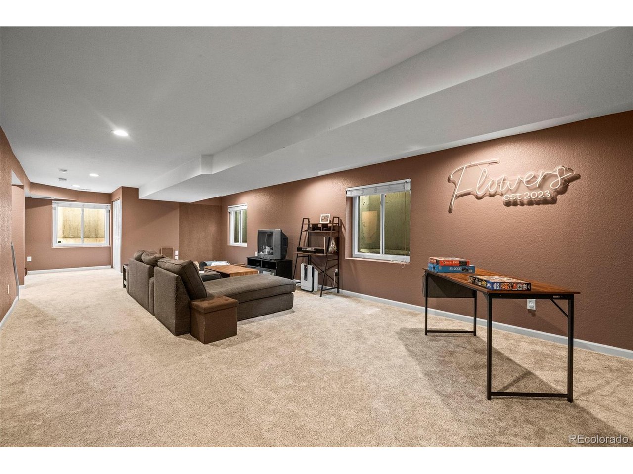 3733 W Union Ave