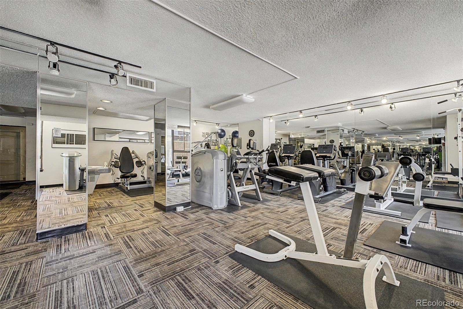 1020 15th Street Unit: 40E