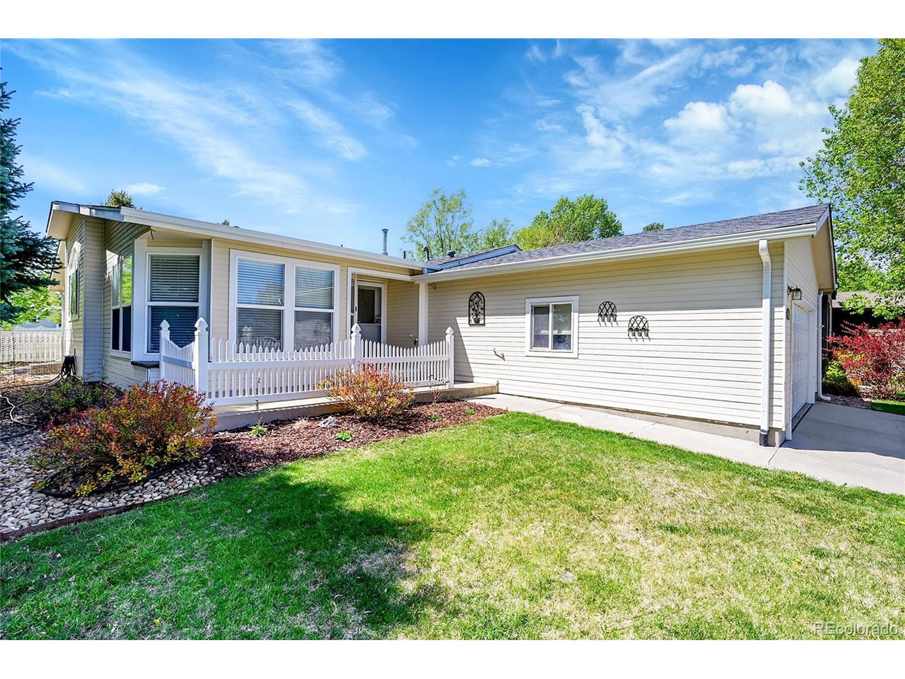 7870 Sunflower Green 151