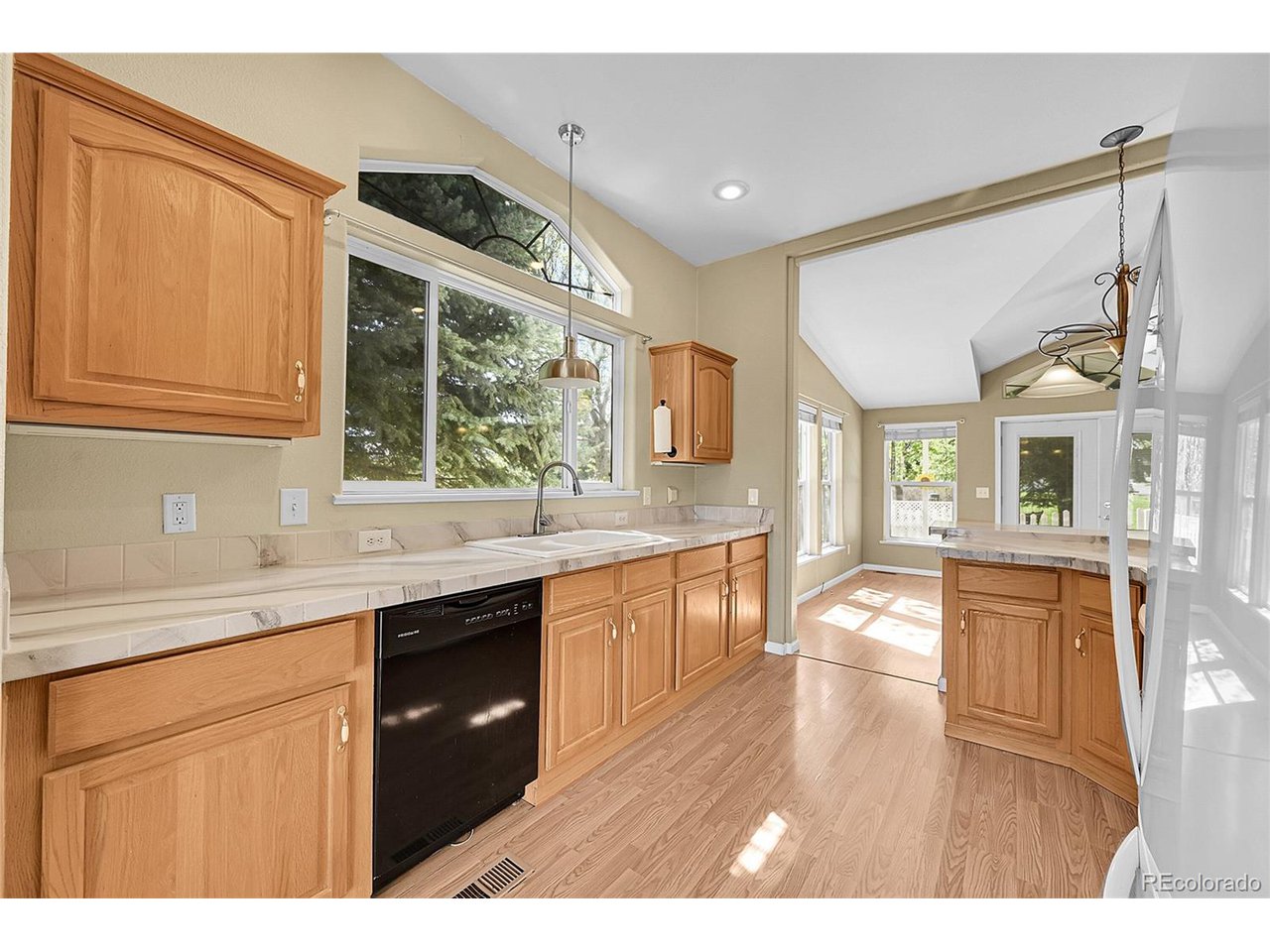 7870 Sunflower Green 151