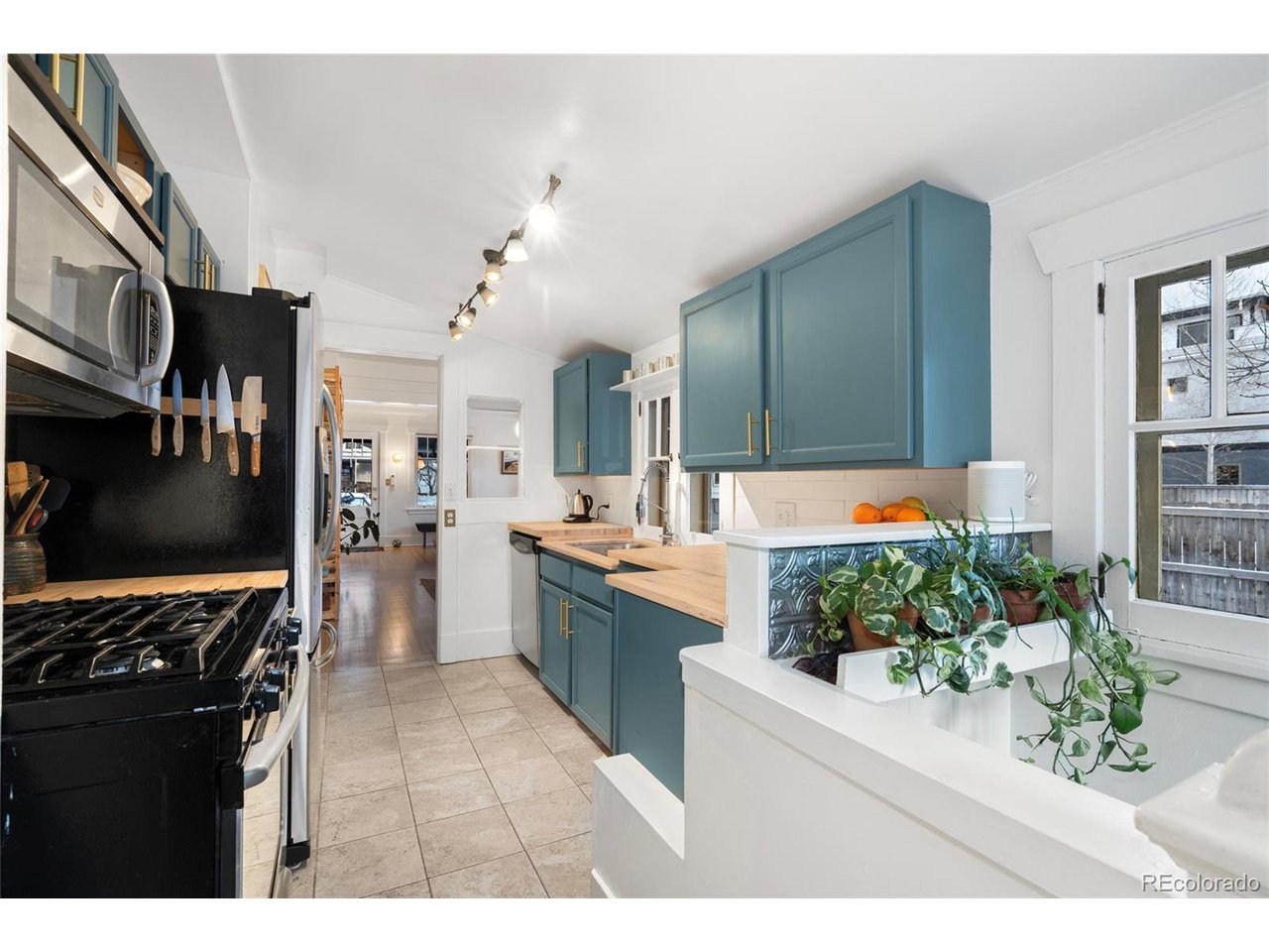 4429 Winona Ct