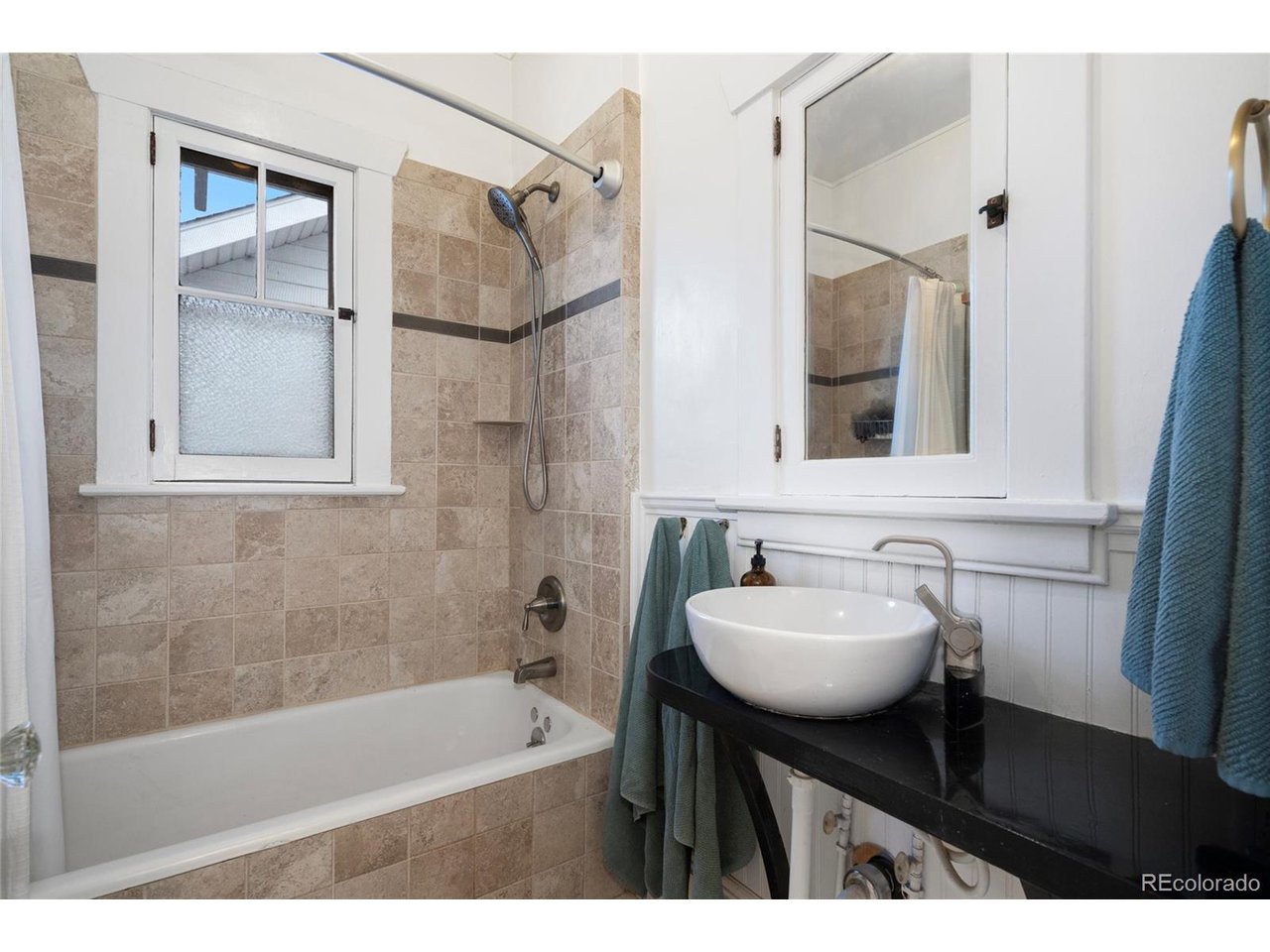 4429 Winona Ct