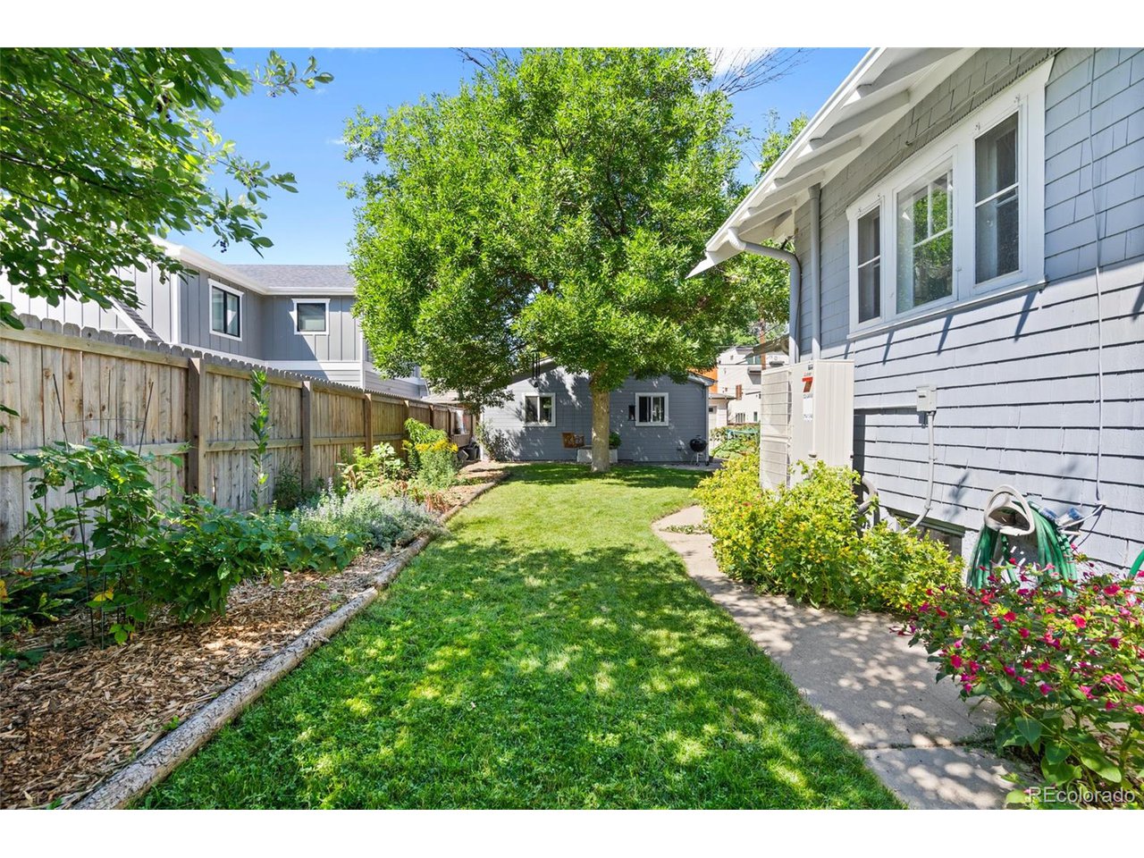 4429 Winona Ct