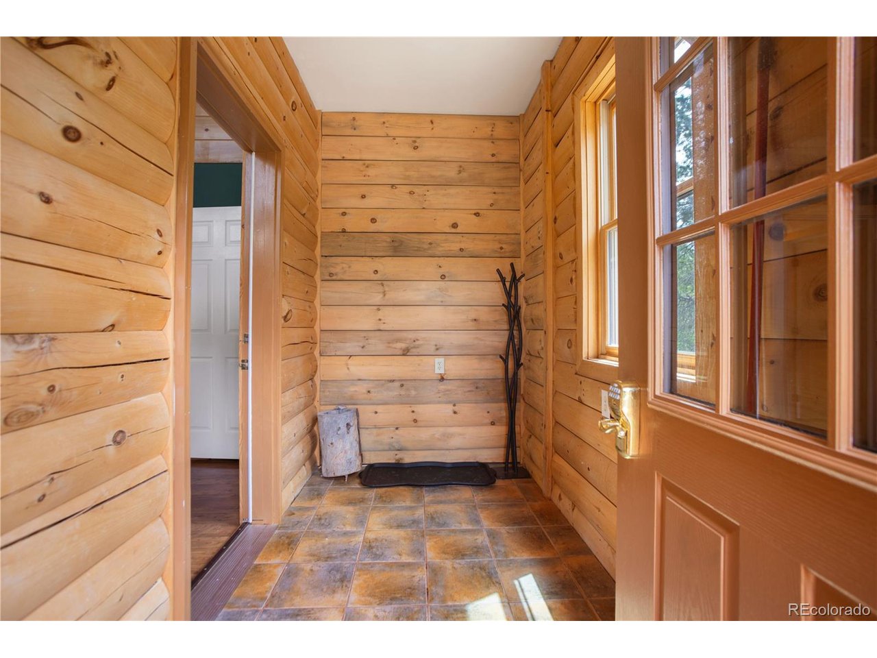 1141 Deer Trail Dr