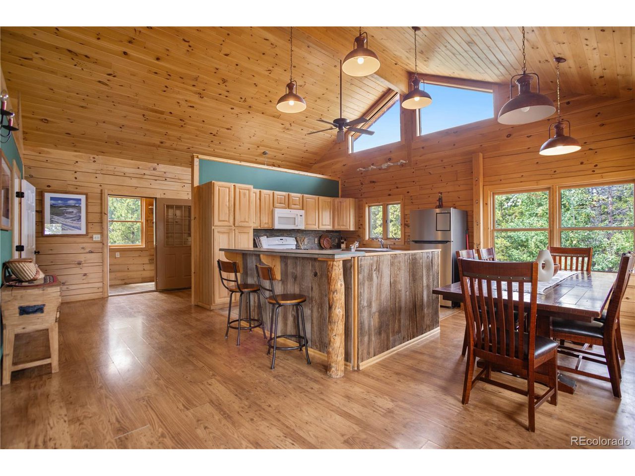 1141 Deer Trail Dr