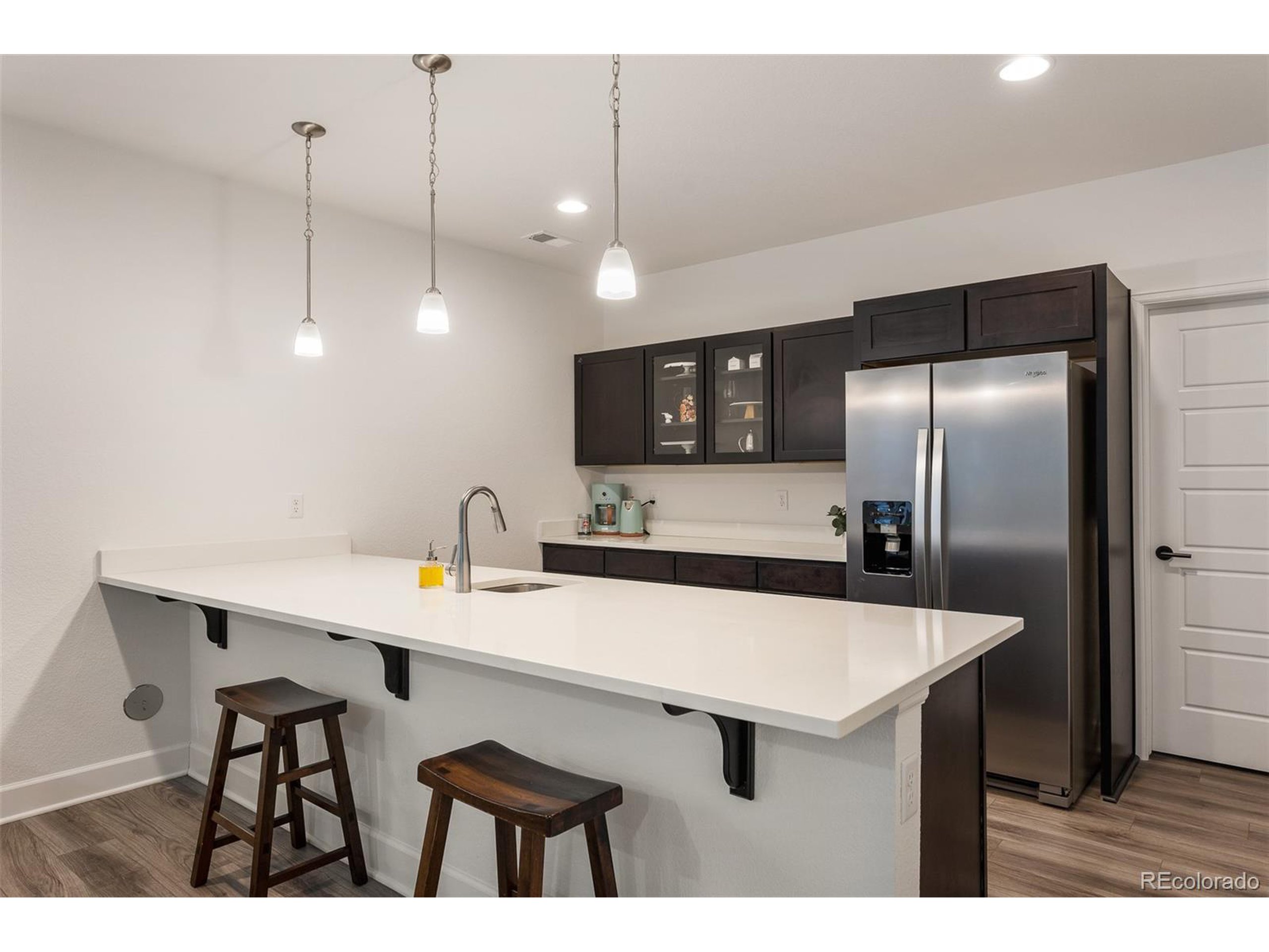 926 Twin Sisters Cir