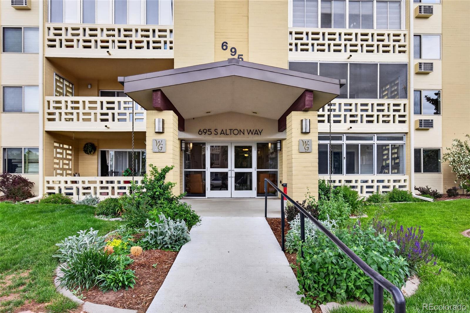 695 S Alton Way Unit: 9A