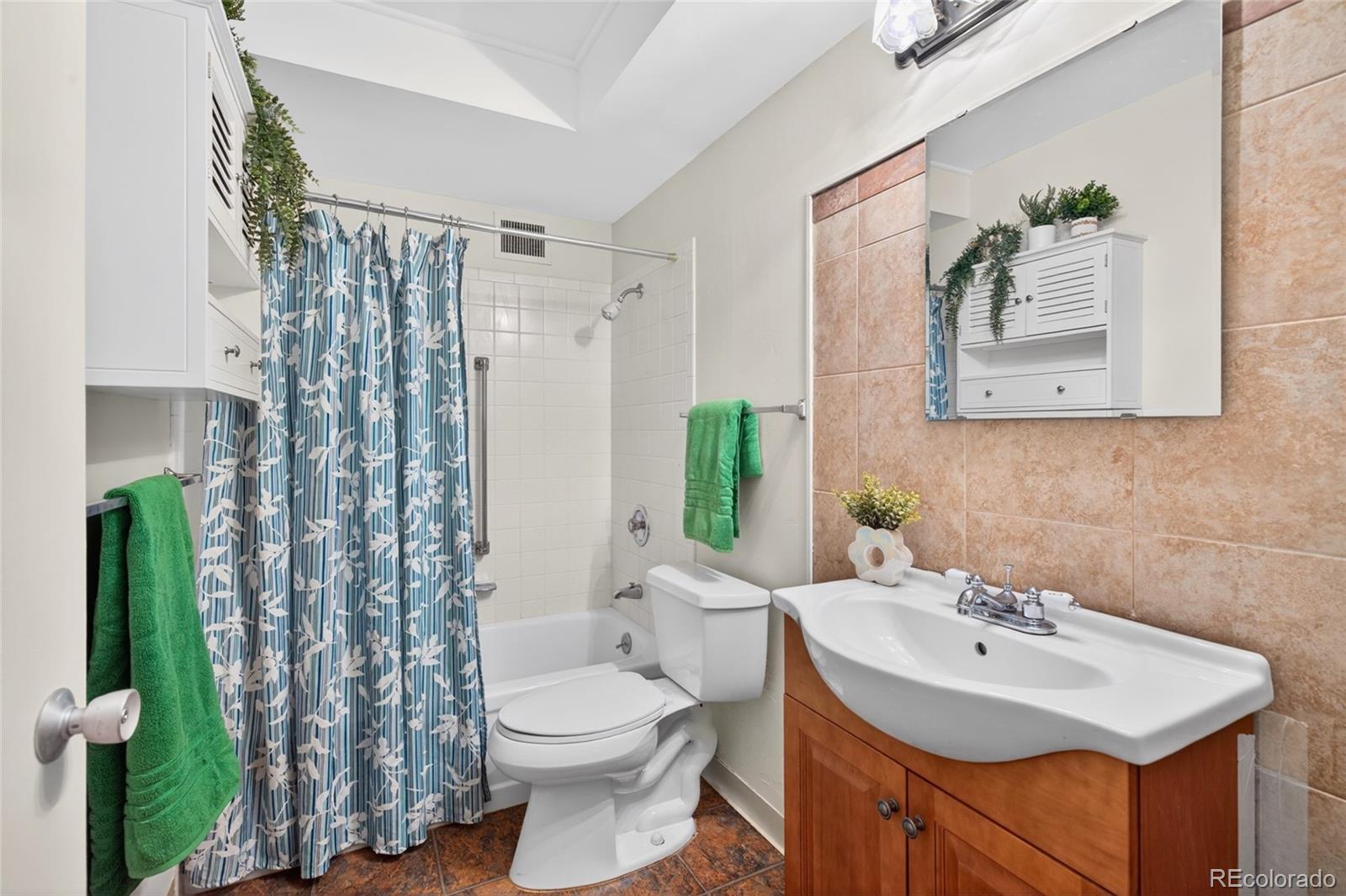 695 S Alton Way Unit: 9A
