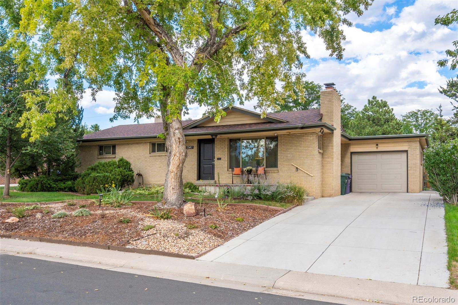2582 S Dennison Court