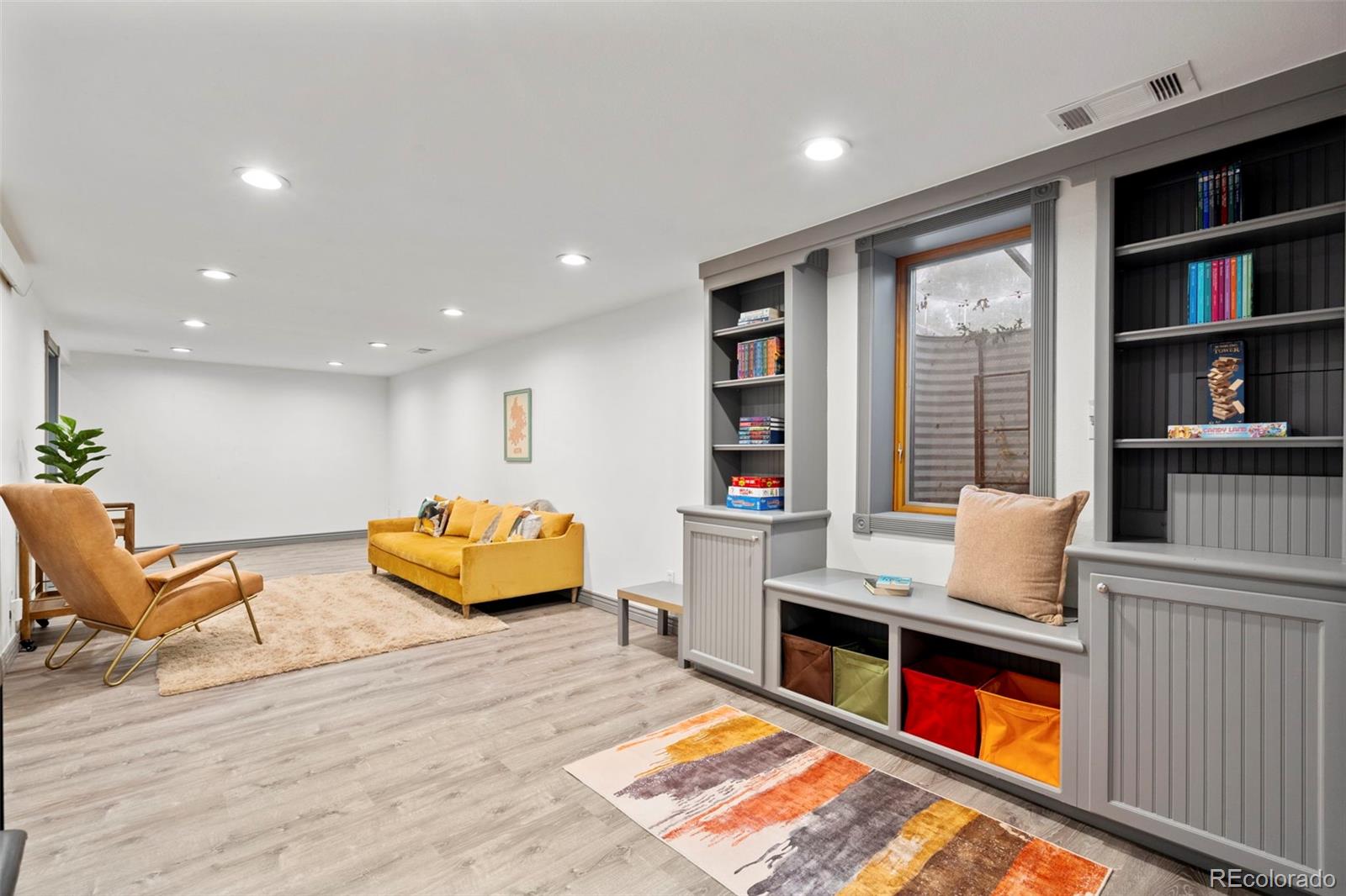 2582 S Dennison Court