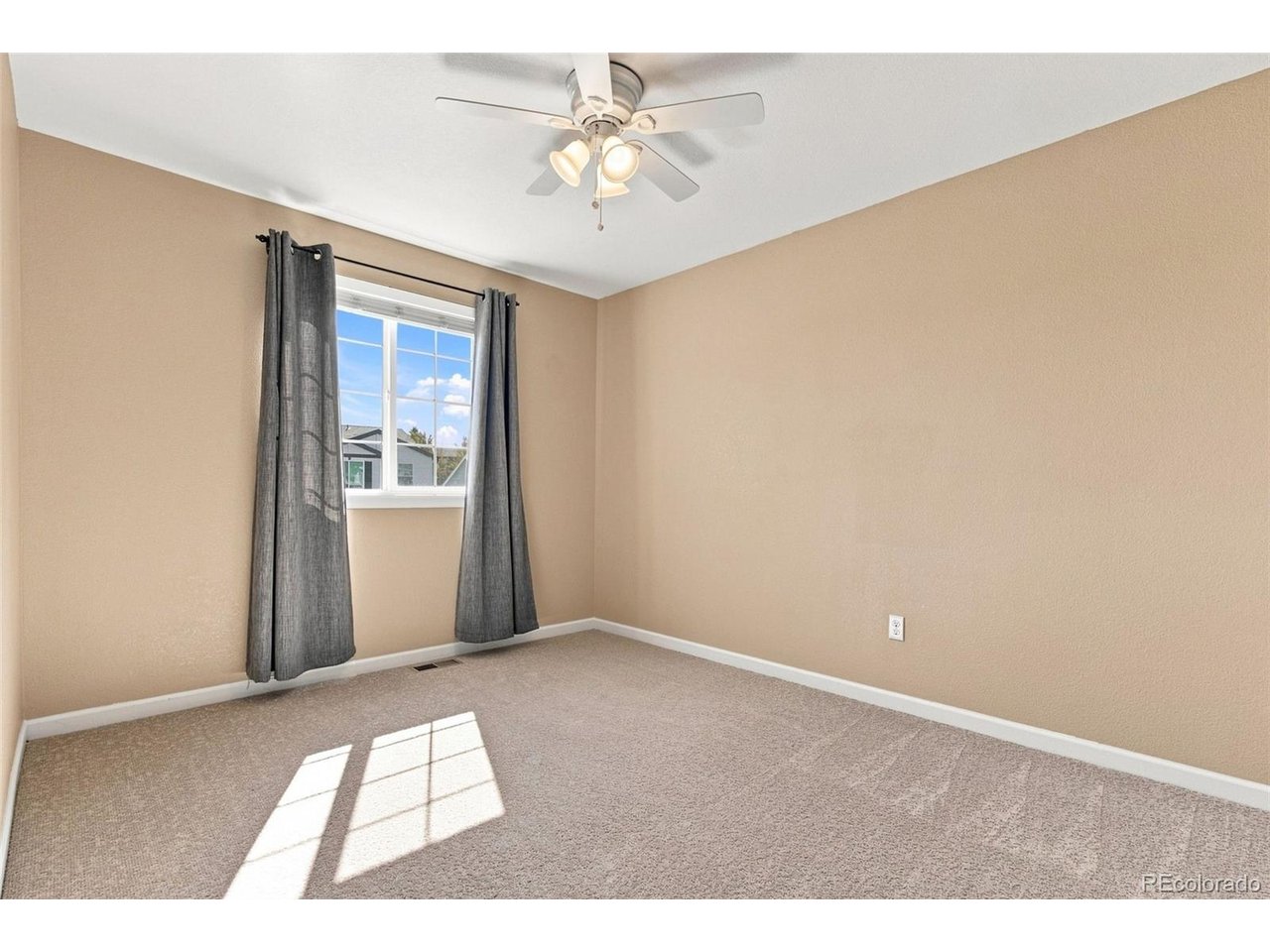 10046 Strathfield Ln