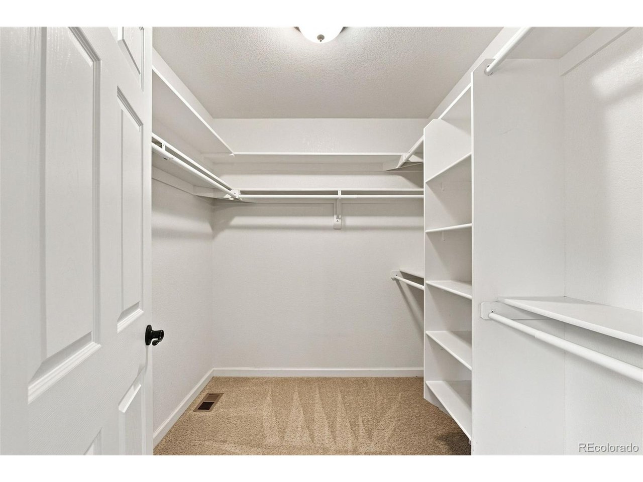 10046 Strathfield Ln
