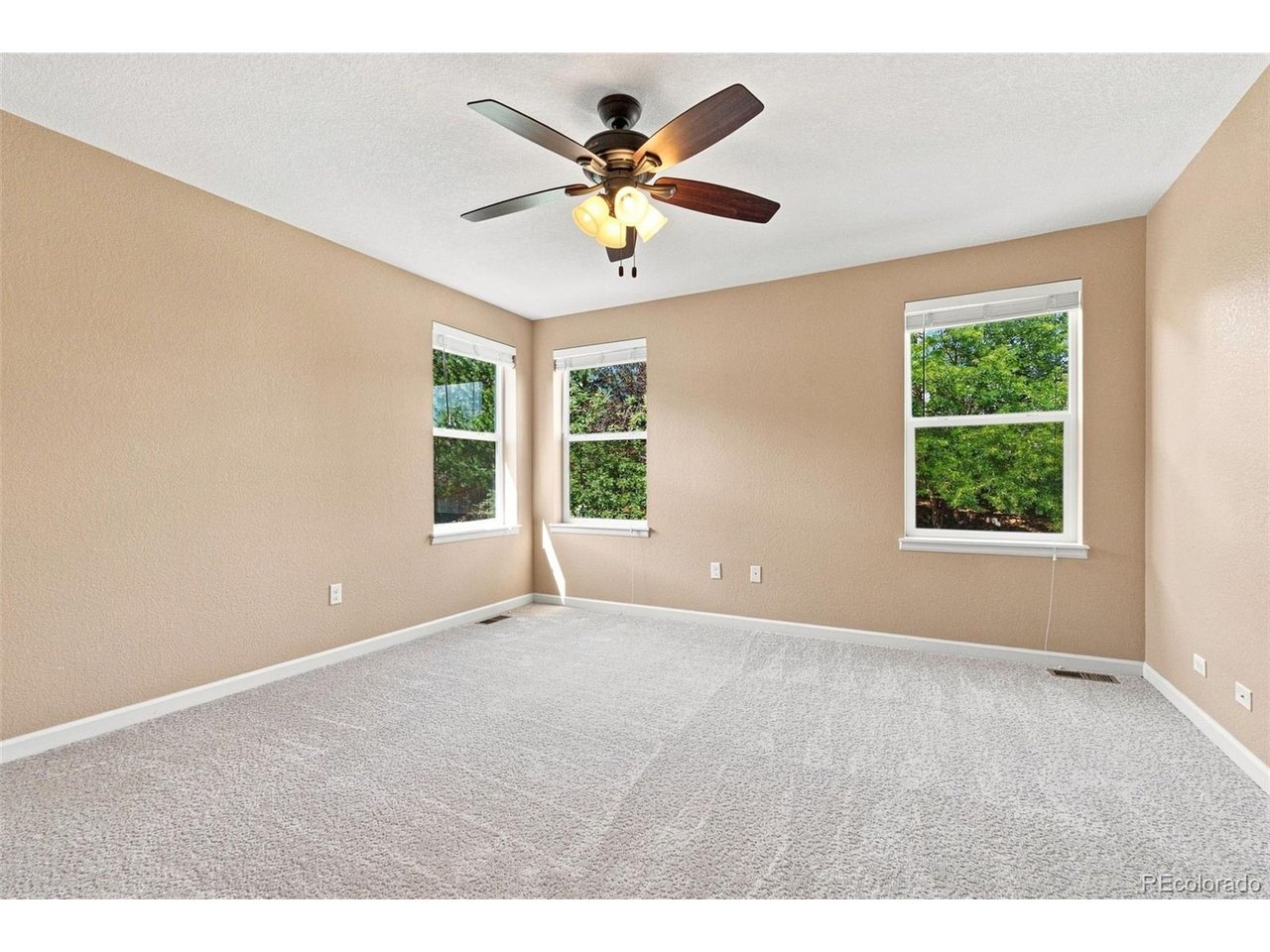10046 Strathfield Ln
