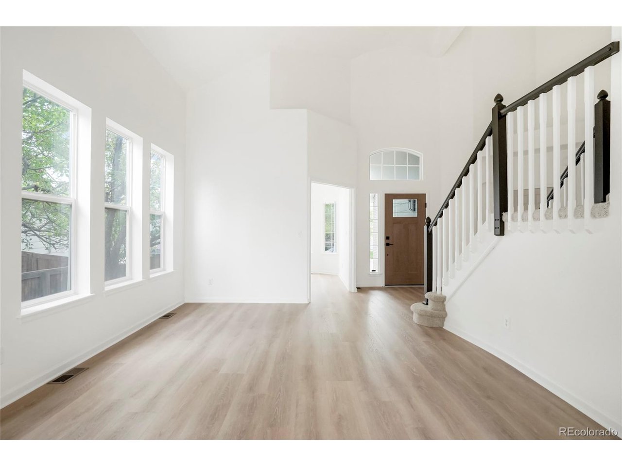 1305 W 12th Ave