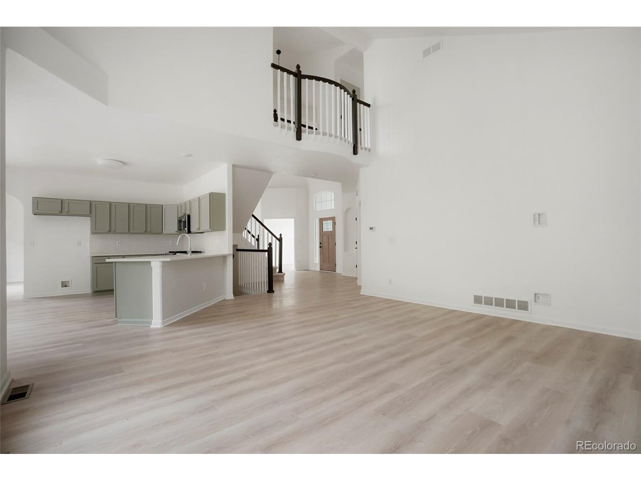1305 W 12th Ave