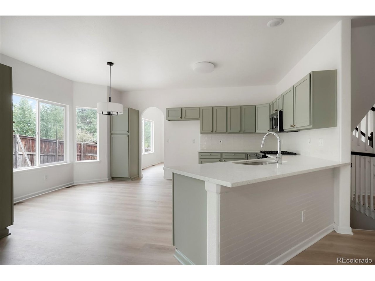 1305 W 12th Ave