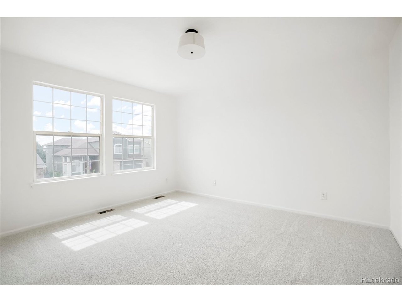 1305 W 12th Ave