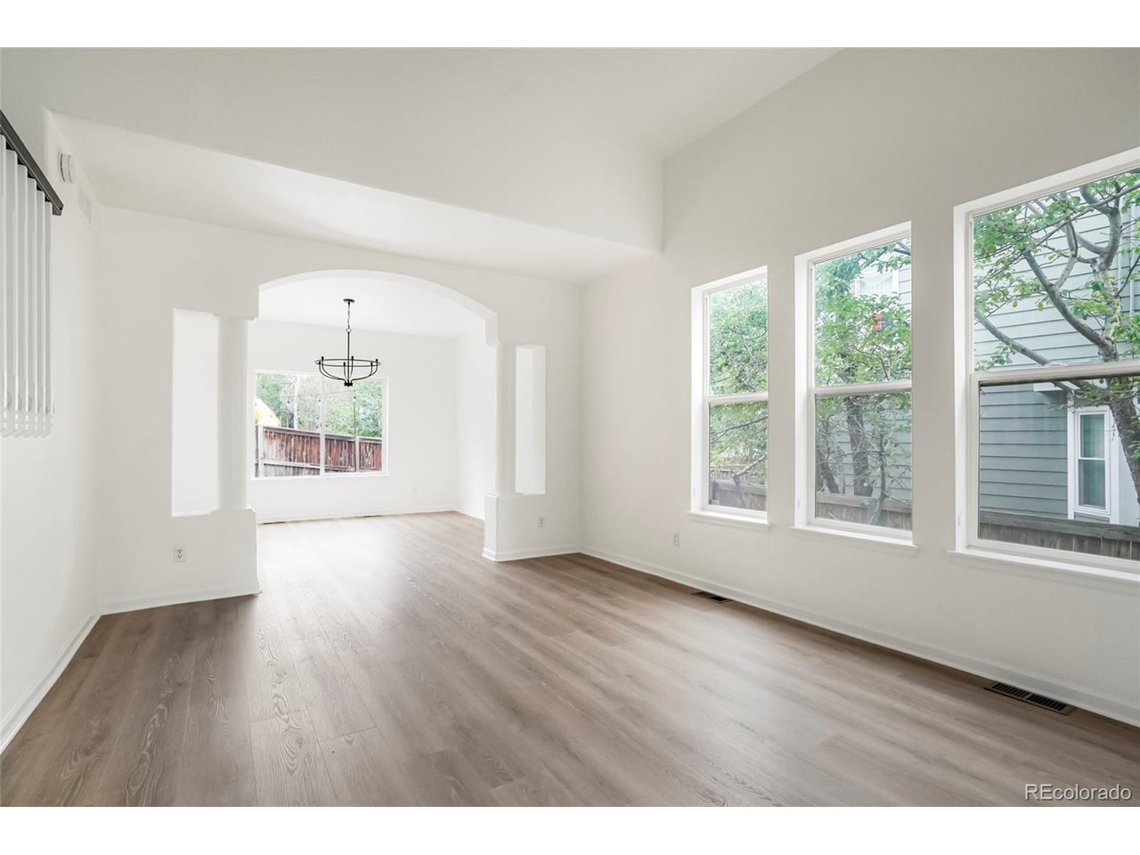 1305 W 12th Ave