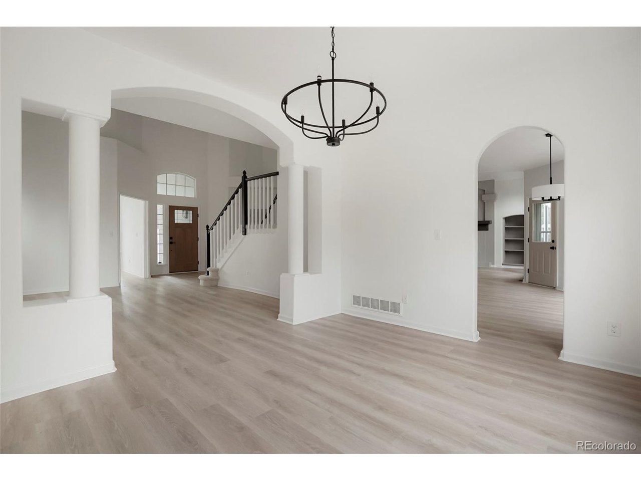 1305 W 12th Ave