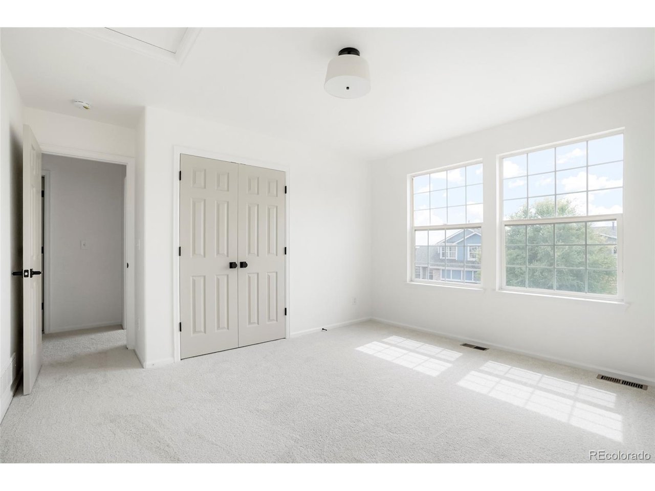 1305 W 12th Ave