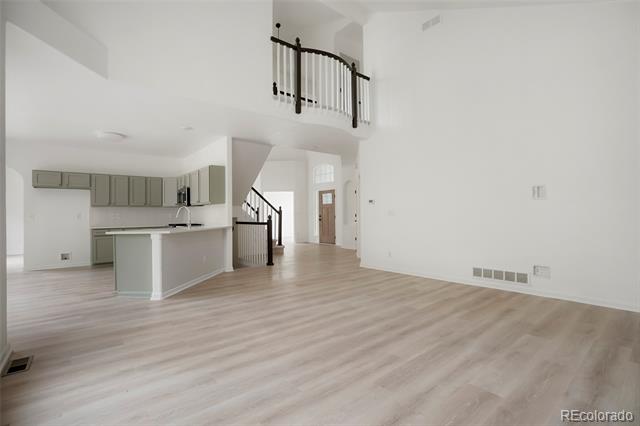 1305 W 12th Avenue