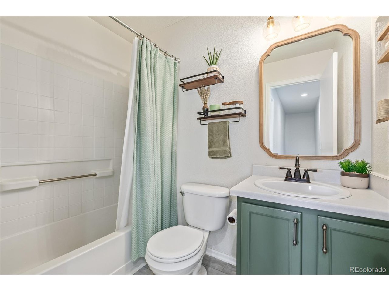 11825 W Tulane Dr