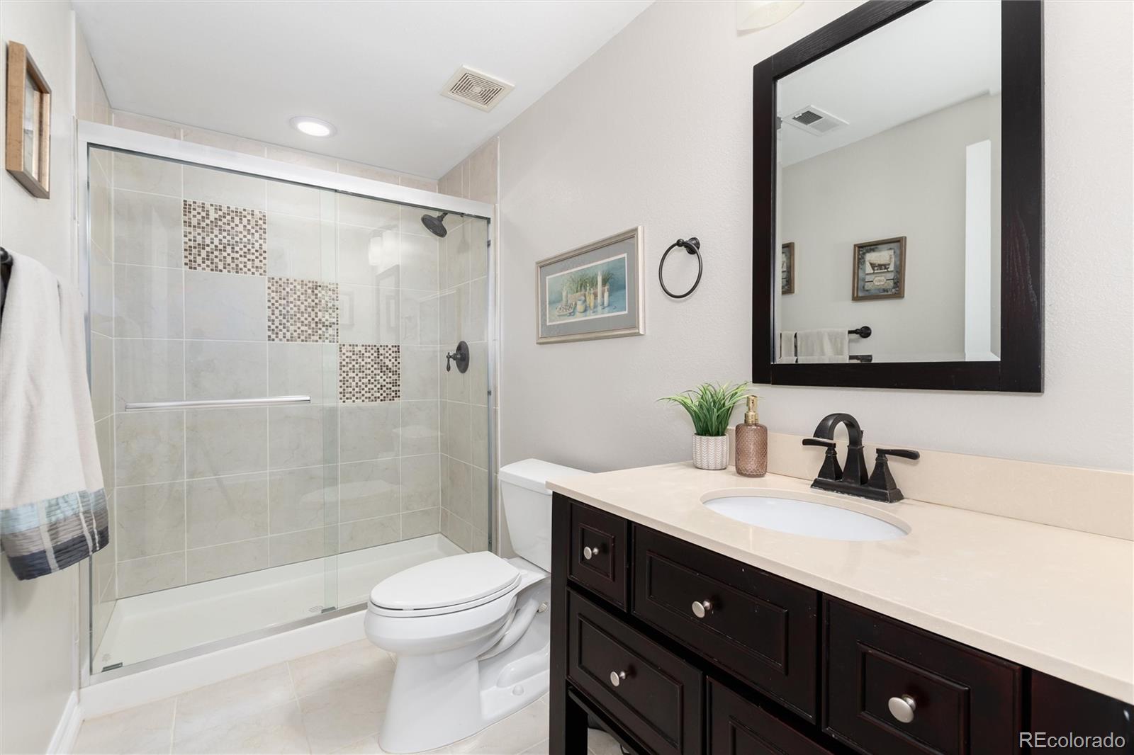 1556 Bent Wedge Point