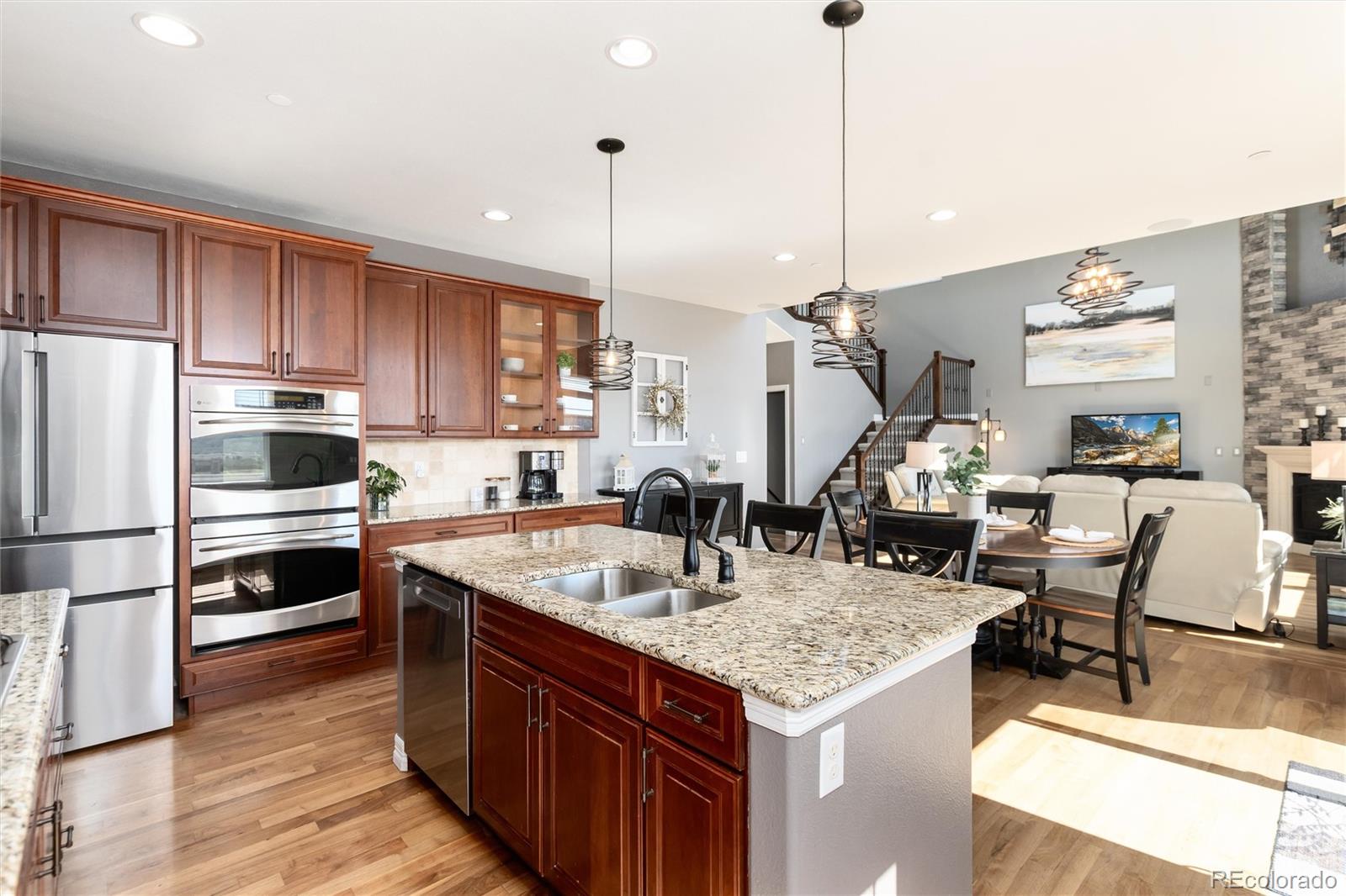 1556 Bent Wedge Point