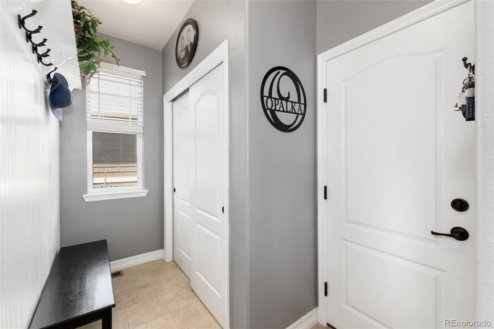 1556 Bent Wedge Point