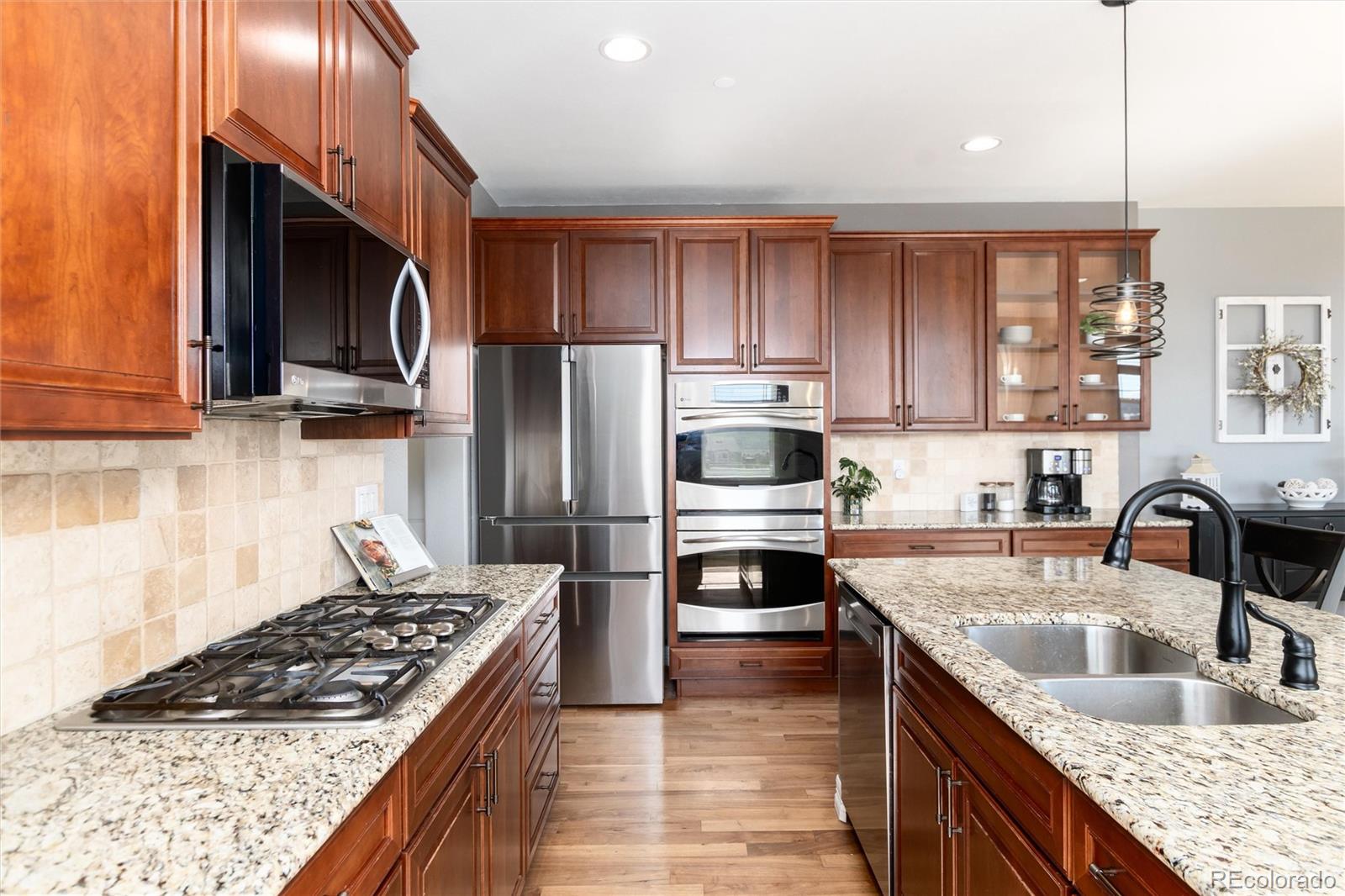 1556 Bent Wedge Point