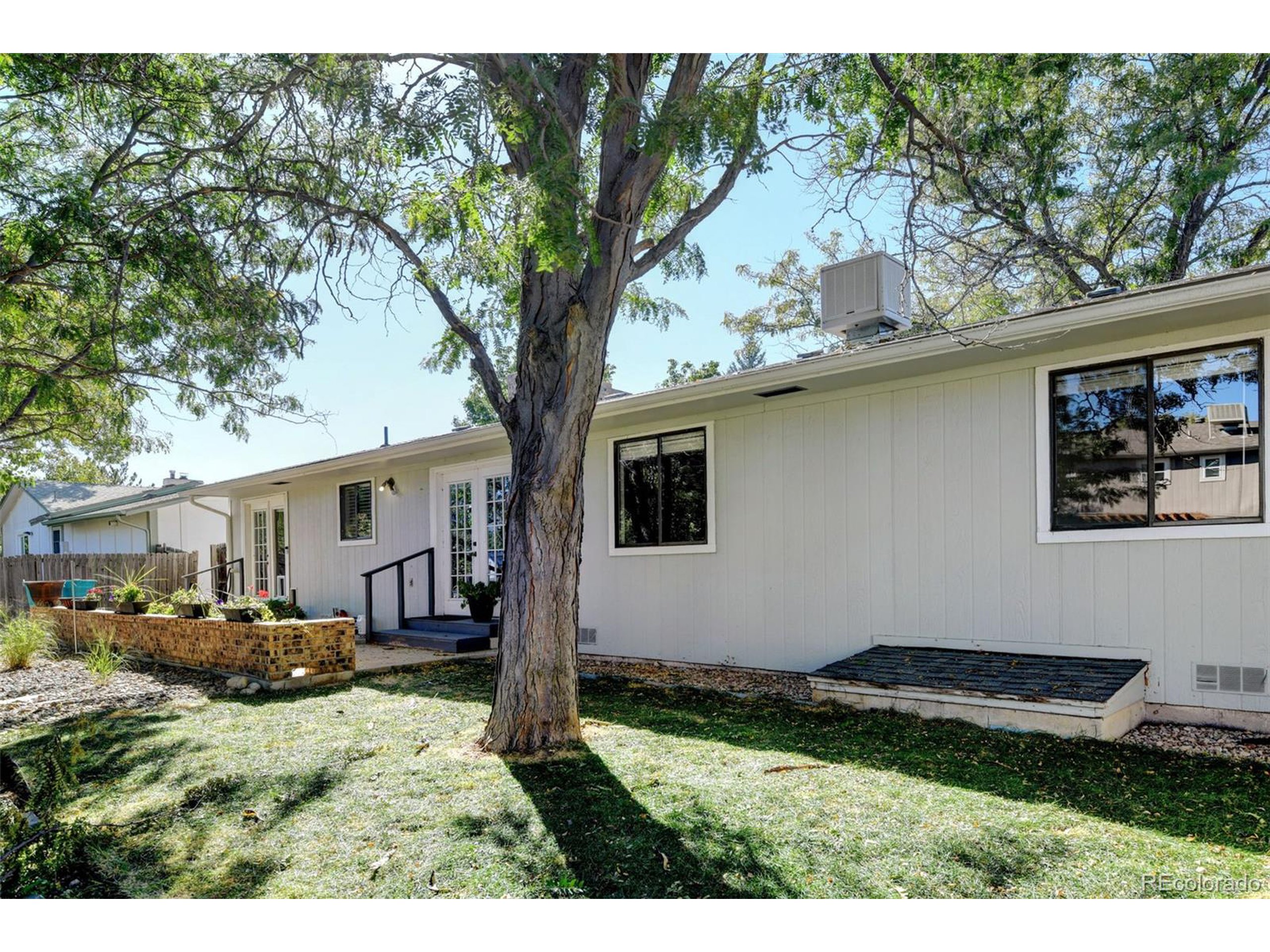 874 Dexter Dr