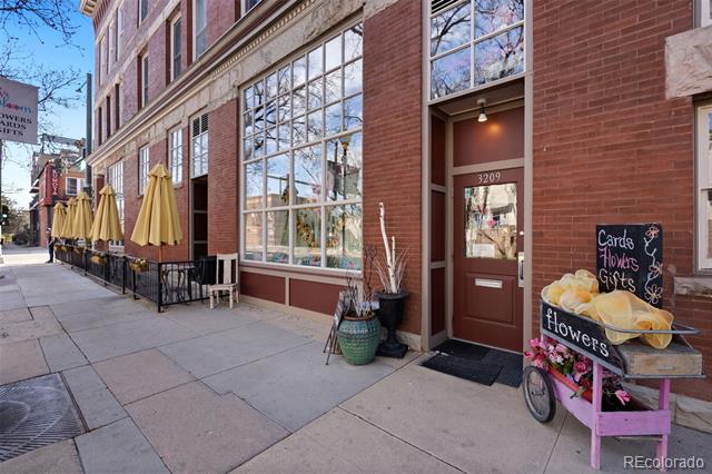 3337 Decatur Street