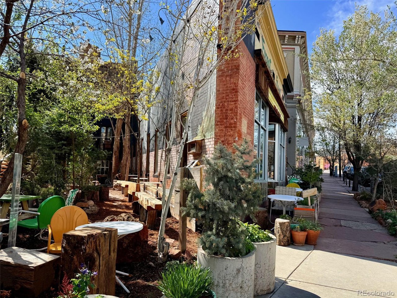 3337 Decatur St